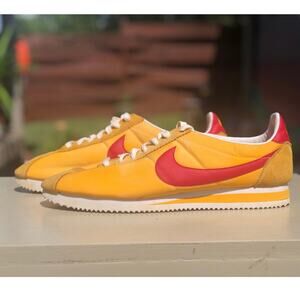 2011 Nike Classic Cortez Nylon University Red Yellow Men's Size 12.5 Streetwear